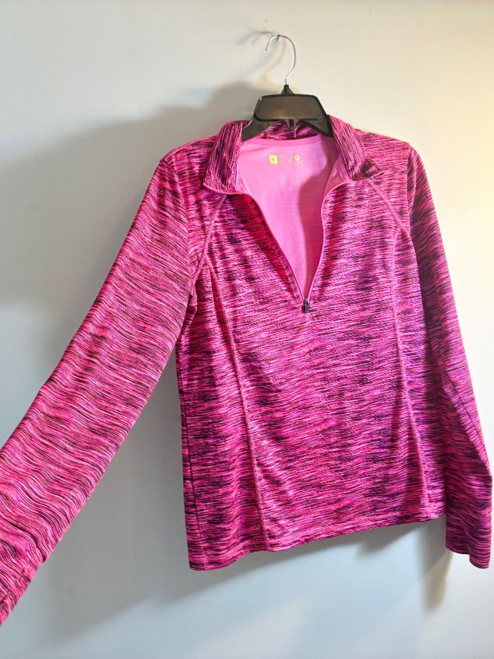 Version Semi Fit Pullover Top